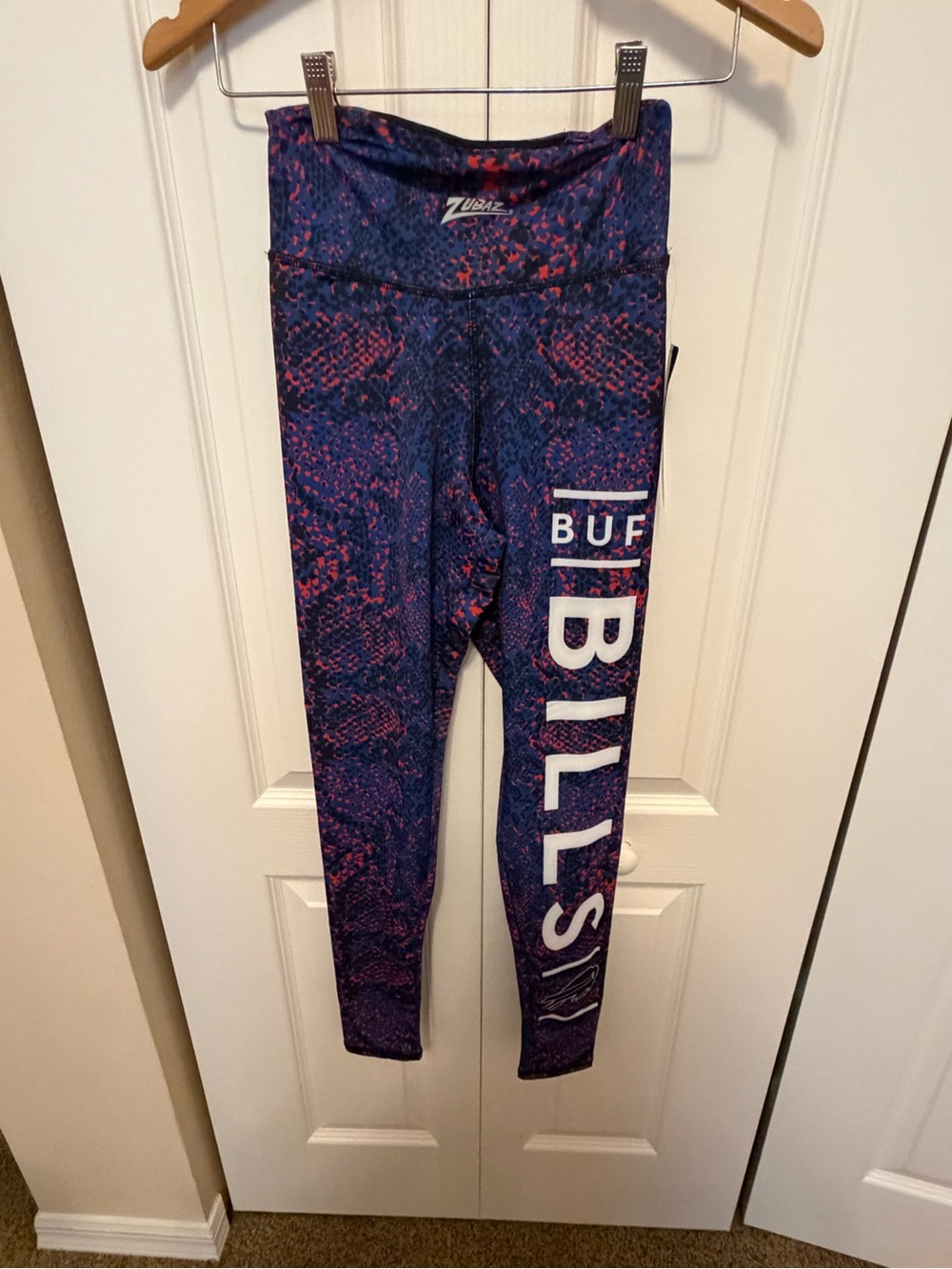 Ladies blue and red Buffalo Bills Zubaz Leggings. NWT